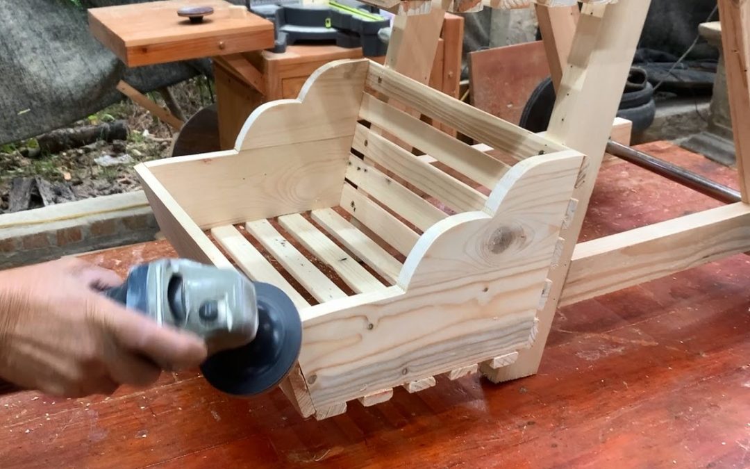 Woodworking Plan That You Can Easily Do // How To Make A handy Hand Trolley